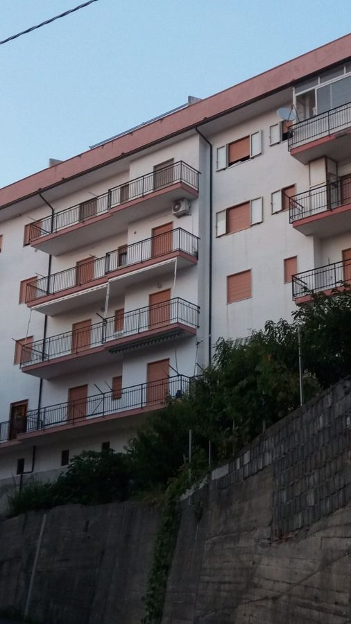 Appartamento in vendita a Scalea, 3 locali, prezzo € 65.000 | PortaleAgenzieImmobiliari.it