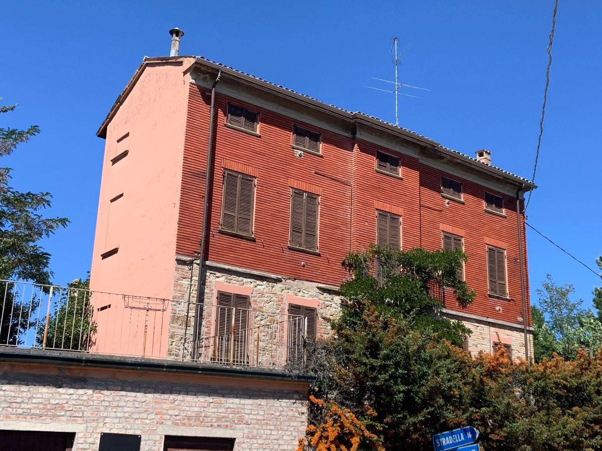 Soluzione Indipendente in vendita a Montecalvo Versiggia, 8 locali, prezzo € 250.000 | PortaleAgenzieImmobiliari.it