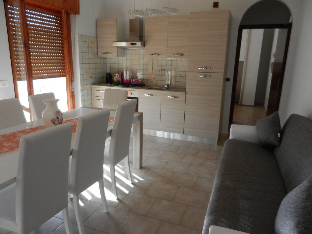 Appartamento in vendita a Scalea, 5 locali, prezzo € 59.000 | PortaleAgenzieImmobiliari.it