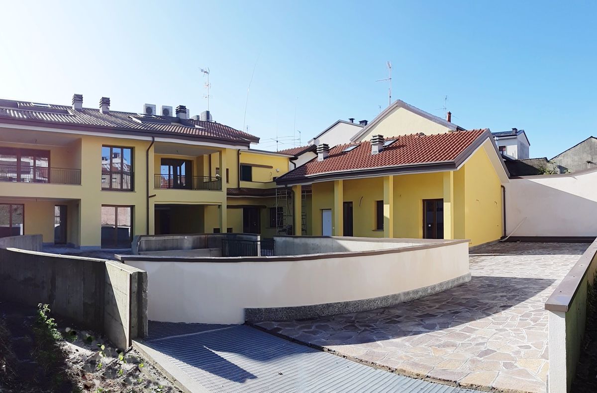 Villa in vendita a Desio, 3 locali, prezzo € 298.000 | PortaleAgenzieImmobiliari.it