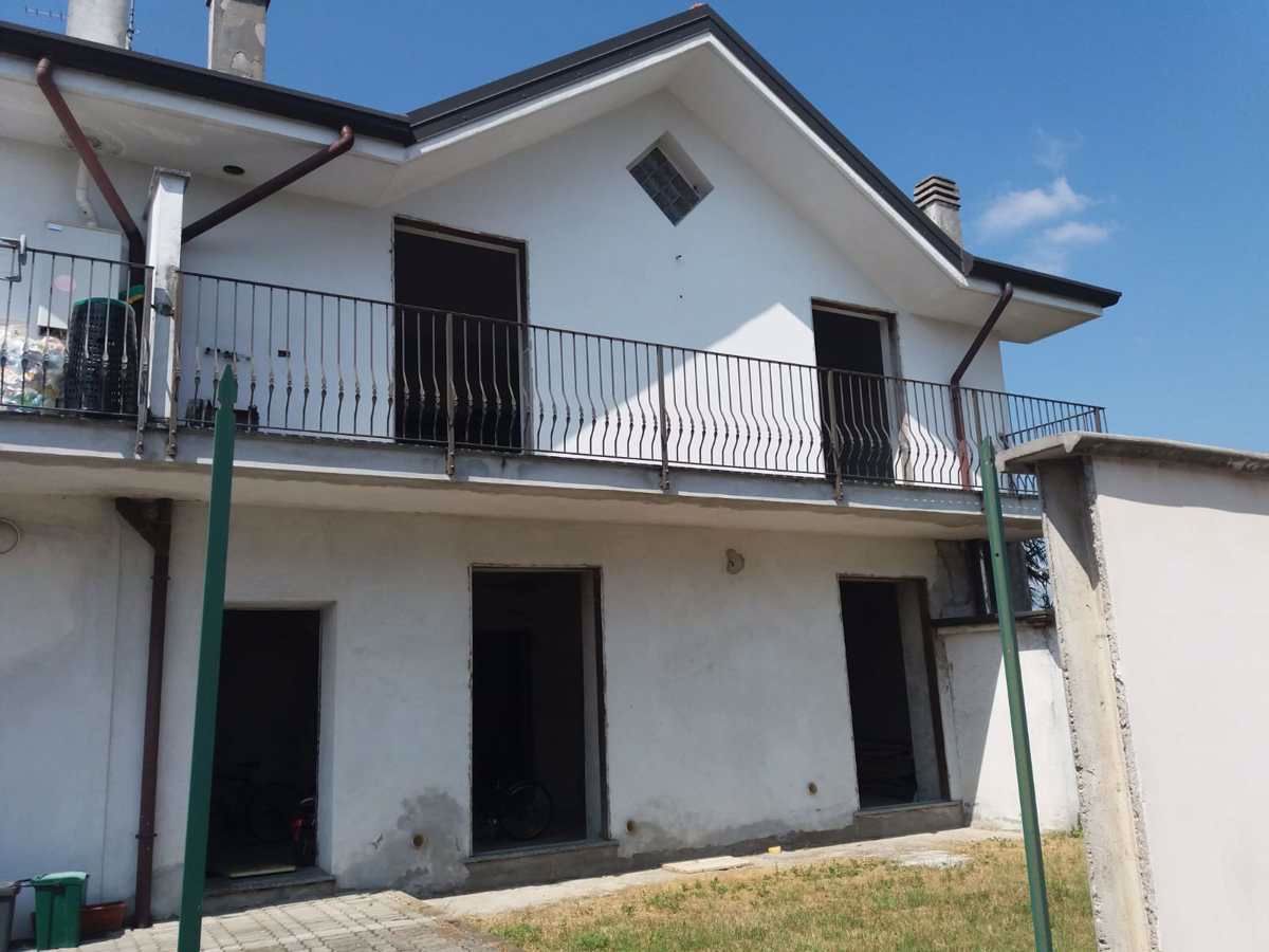 Appartamento in vendita a Inveruno, 3 locali, prezzo € 105.000 | PortaleAgenzieImmobiliari.it