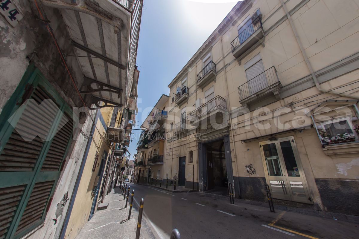Appartamento in vendita a Portici, 4 locali, prezzo € 155.000 | CambioCasa.it