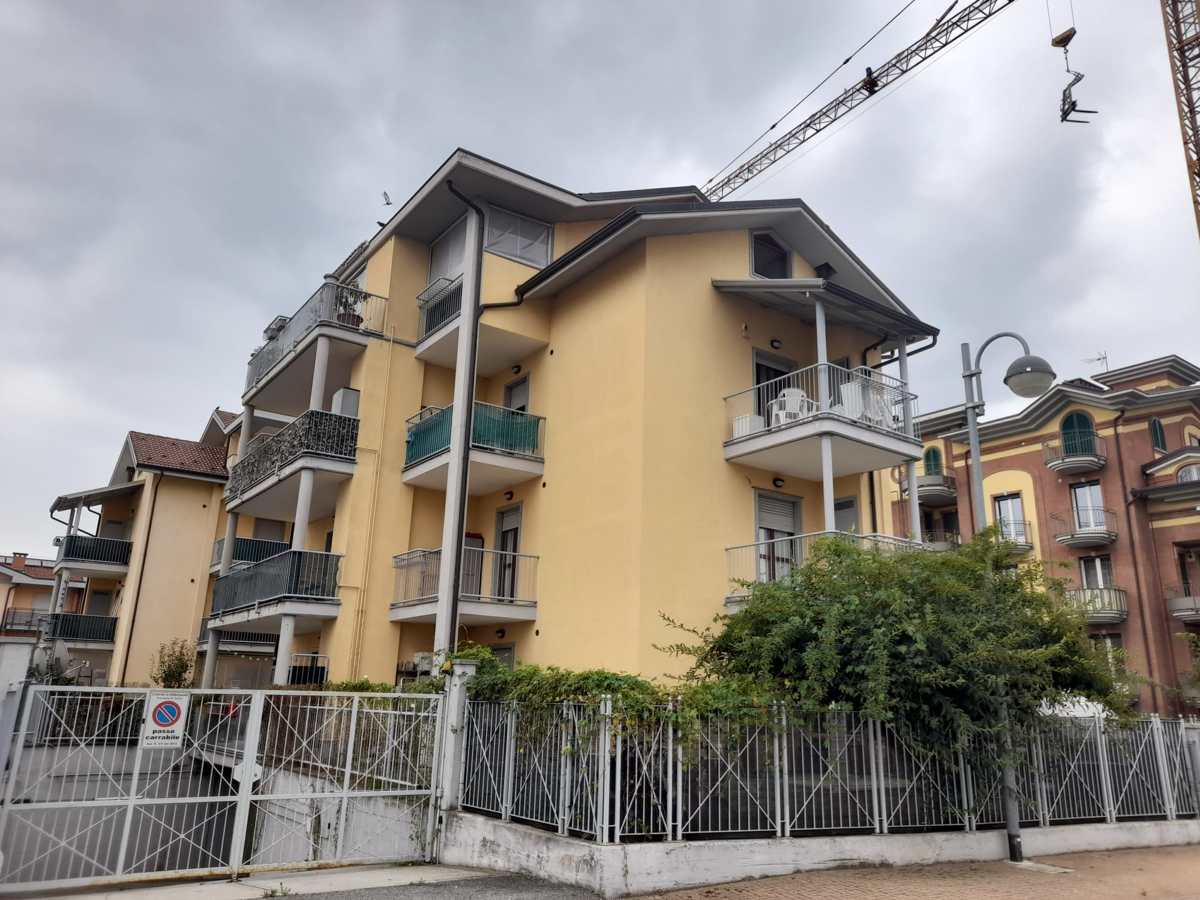 Appartamento in affitto a Orbassano, 2 locali, prezzo € 440 | CambioCasa.it