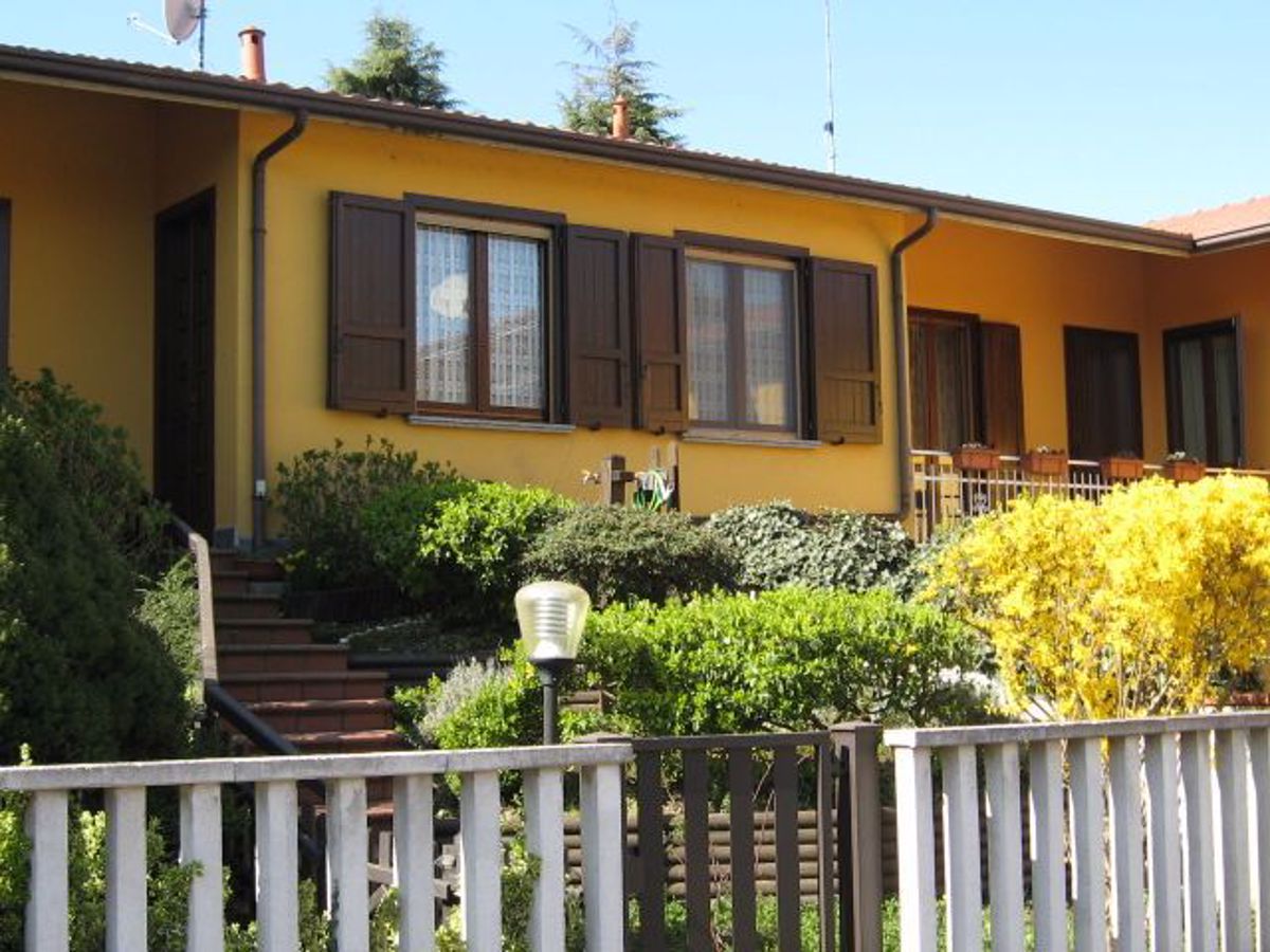 Villa a Schiera in vendita a Spino d'Adda, 3 locali, prezzo € 185.000 | CambioCasa.it