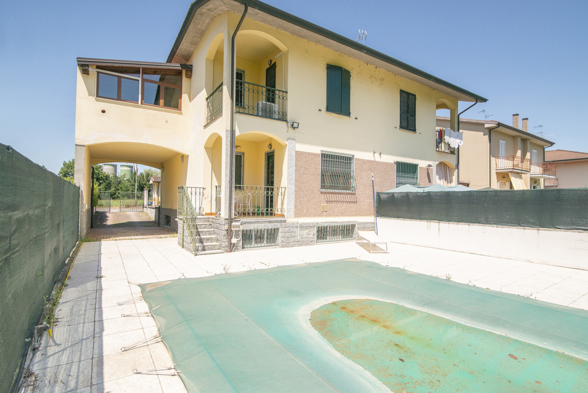 Villa Bifamiliare in vendita a San Cipriano Po, 5 locali, prezzo € 198.000 | PortaleAgenzieImmobiliari.it
