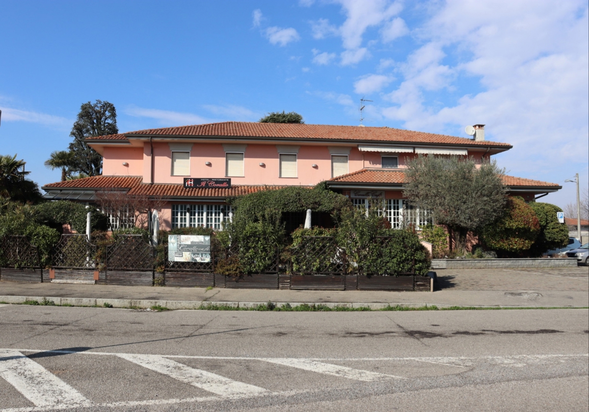 Ristorante / Pizzeria / Trattoria in vendita a Mesero, 9999 locali, prezzo € 750.000 | PortaleAgenzieImmobiliari.it