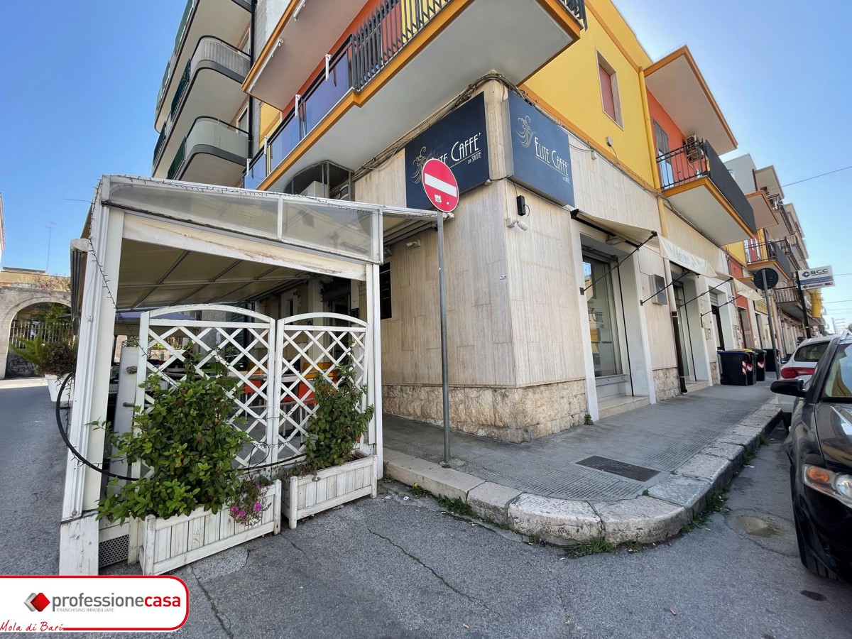 Negozio / Locale in vendita a Mola di Bari, 3 locali, Trattative riservate | CambioCasa.it