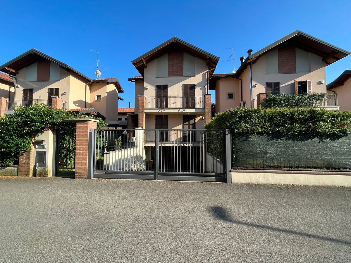 Villa in vendita a Corbetta, 6 locali, prezzo € 430.000 | PortaleAgenzieImmobiliari.it