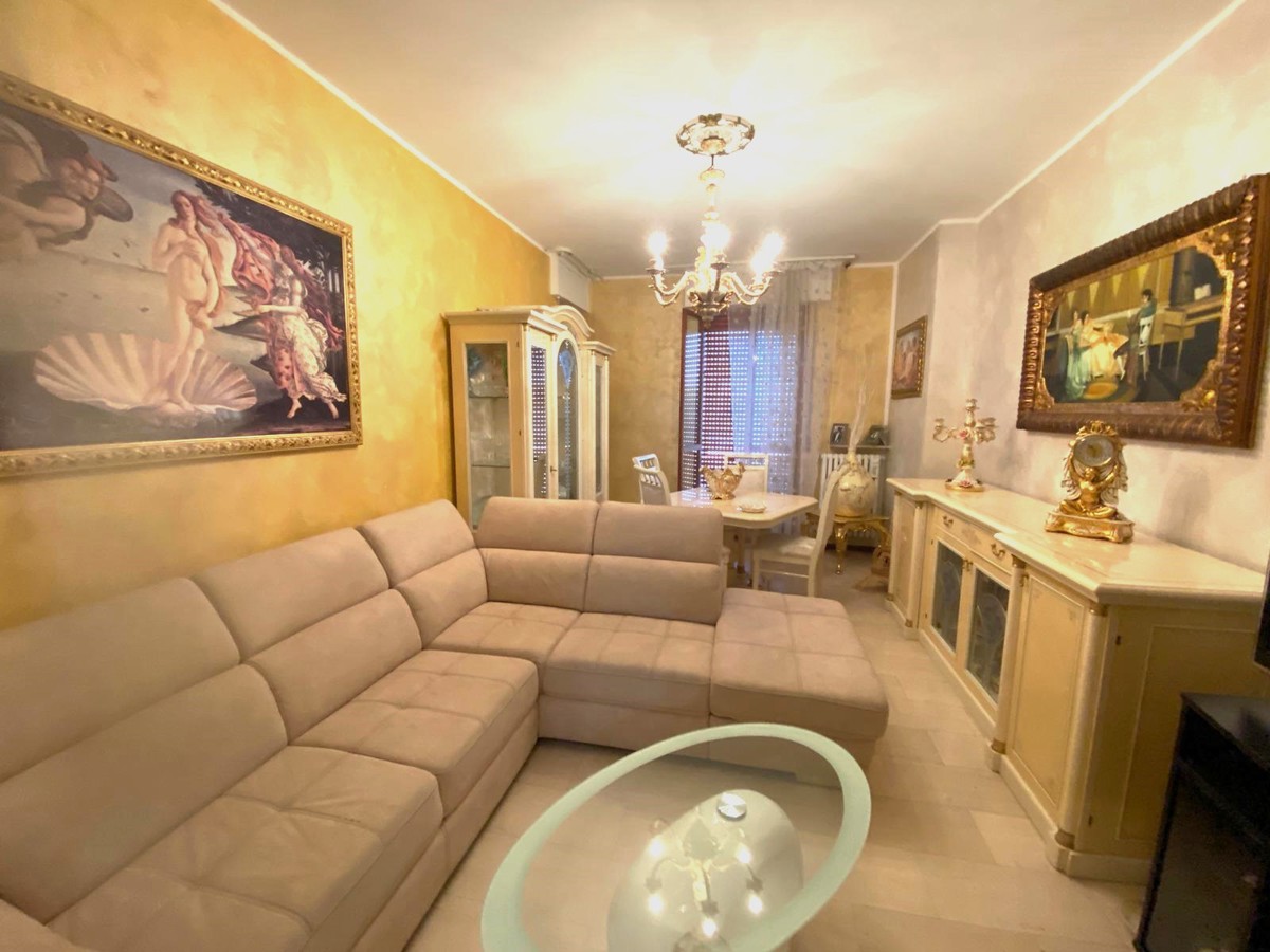 Appartamento in vendita a Sannazzaro de' Burgondi, 3 locali, prezzo € 45.000 | PortaleAgenzieImmobiliari.it