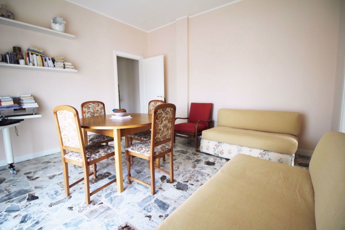 Appartamento in affitto a Arona, 2 locali, prezzo € 600 | PortaleAgenzieImmobiliari.it