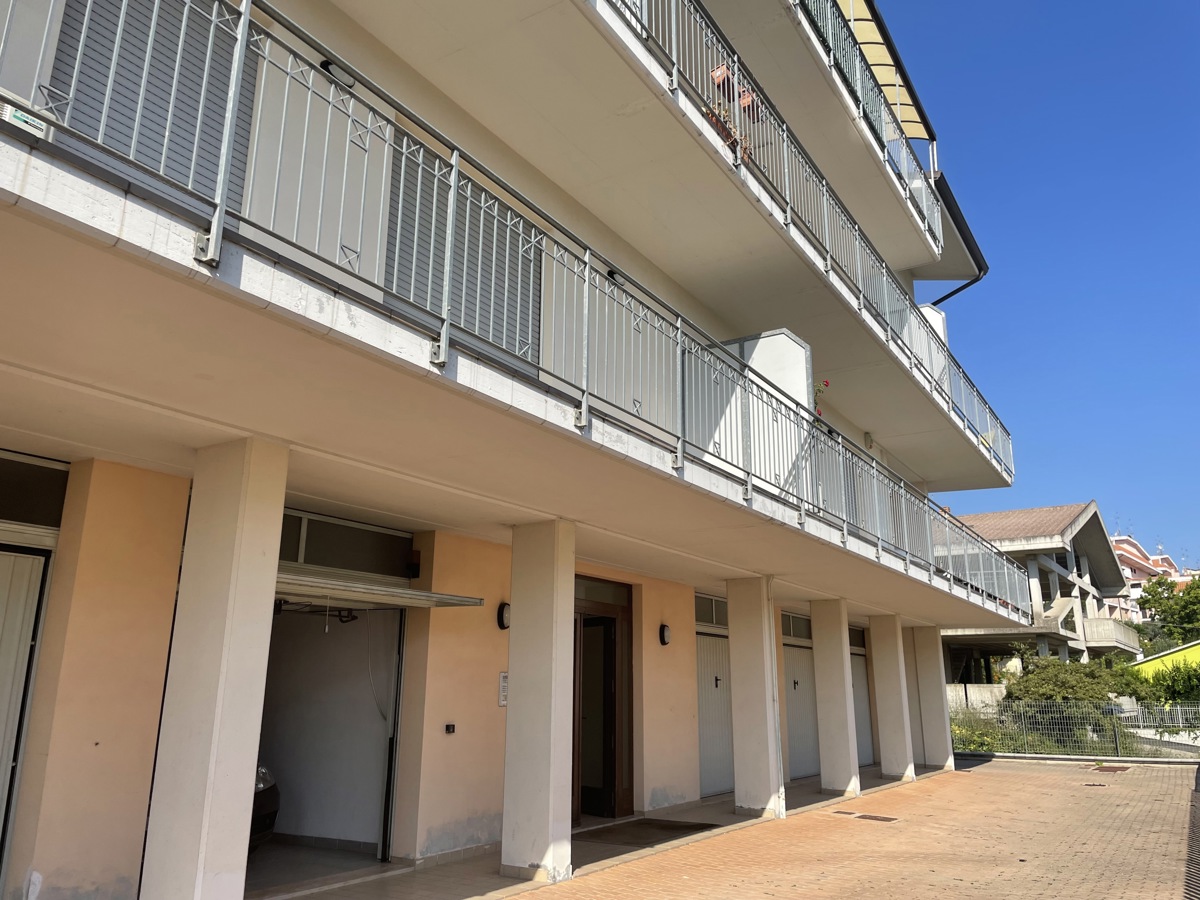 Appartamento in vendita a Pescara, 3 locali, zona Colli, prezzo € 175.000 | PortaleAgenzieImmobiliari.it