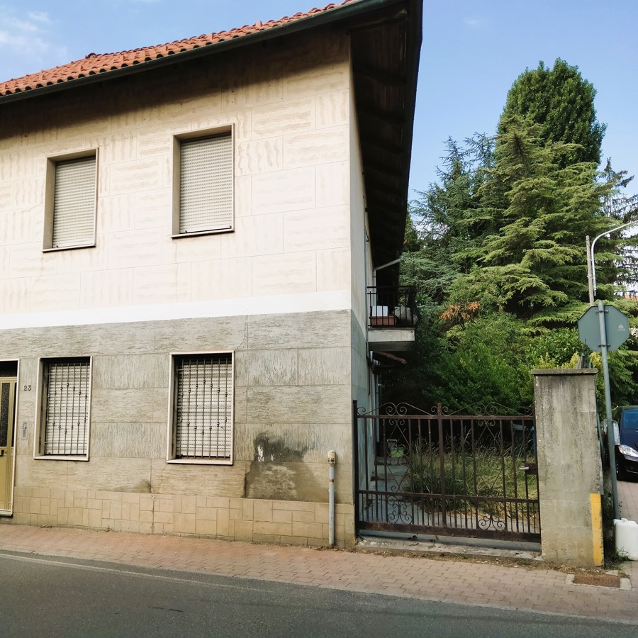 Villa Tri-Quadrifamiliare in vendita a Trofarello, 9 locali, prezzo € 250.000 | PortaleAgenzieImmobiliari.it
