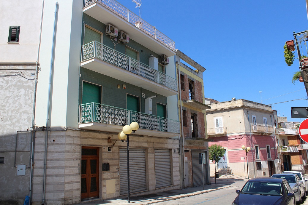 Negozio / Locale in vendita a Canosa di Puglia, 9999 locali, prezzo € 99.000 | PortaleAgenzieImmobiliari.it