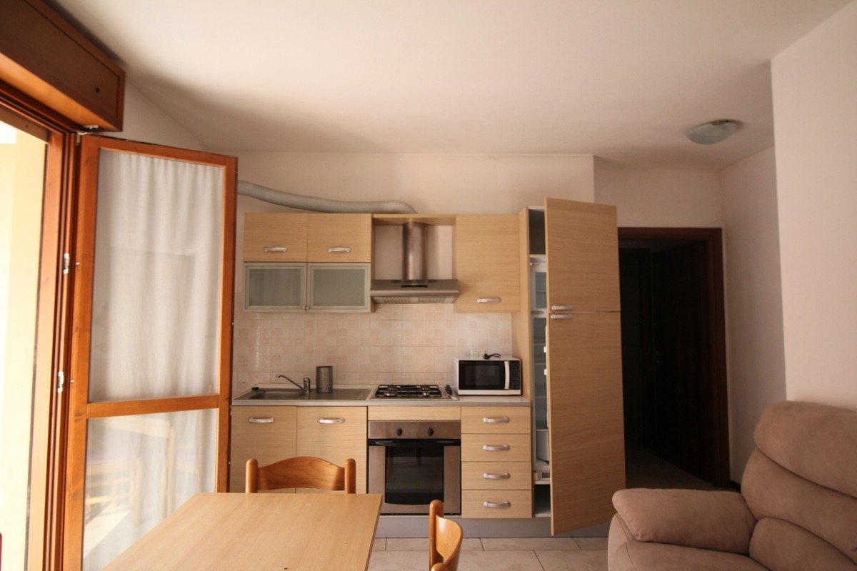 Appartamento in affitto a Arona, 2 locali, prezzo € 550 | CambioCasa.it