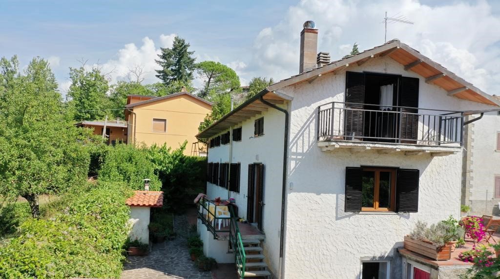 Villa in vendita a San Romano in Garfagnana, 6 locali, prezzo € 350.000 | CambioCasa.it