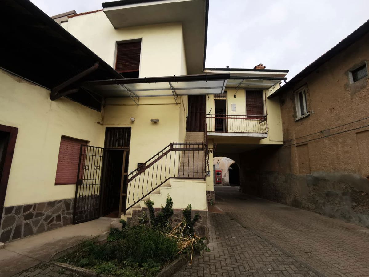 Appartamento in vendita a Parabiago, 3 locali, prezzo € 95.000 | PortaleAgenzieImmobiliari.it