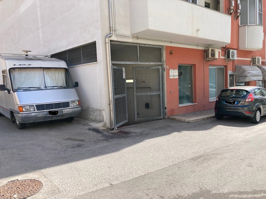 Box / Garage in vendita a Brindisi, 9999 locali, zona uccini, prezzo € 18.000 | PortaleAgenzieImmobiliari.it