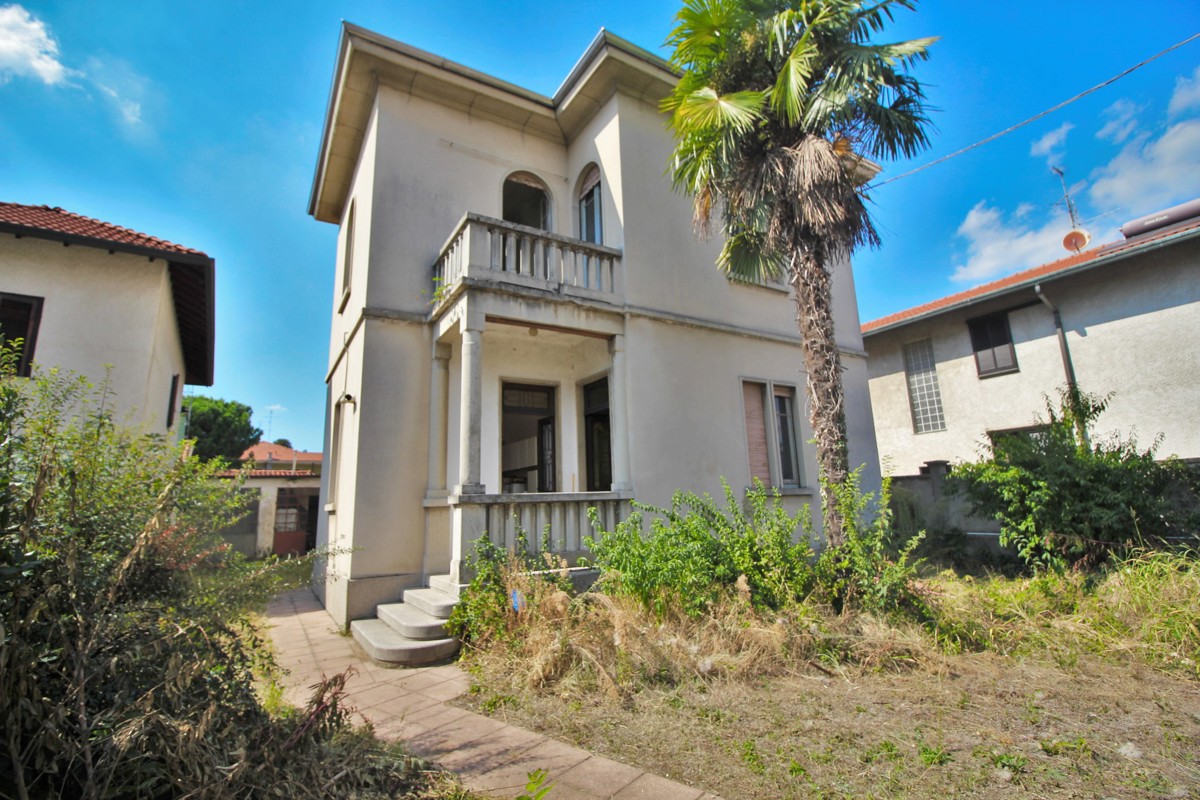 Villa in vendita a Marnate, 5 locali, prezzo € 229.000 | PortaleAgenzieImmobiliari.it