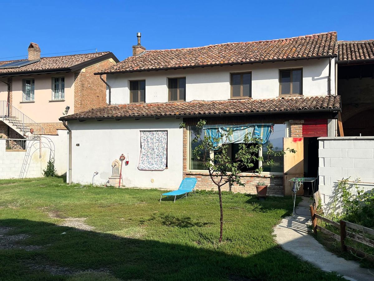 Rustico / Casale in vendita a Campospinoso, 5 locali, prezzo € 169.000 | PortaleAgenzieImmobiliari.it