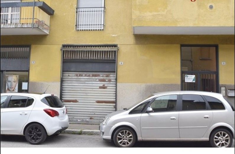 Negozio / Locale in vendita a Magenta, 9999 locali, prezzo € 90.000 | PortaleAgenzieImmobiliari.it