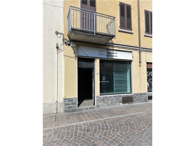Negozio / Locale in vendita a Caronno Pertusella, 9999 locali, prezzo € 40.000 | PortaleAgenzieImmobiliari.it
