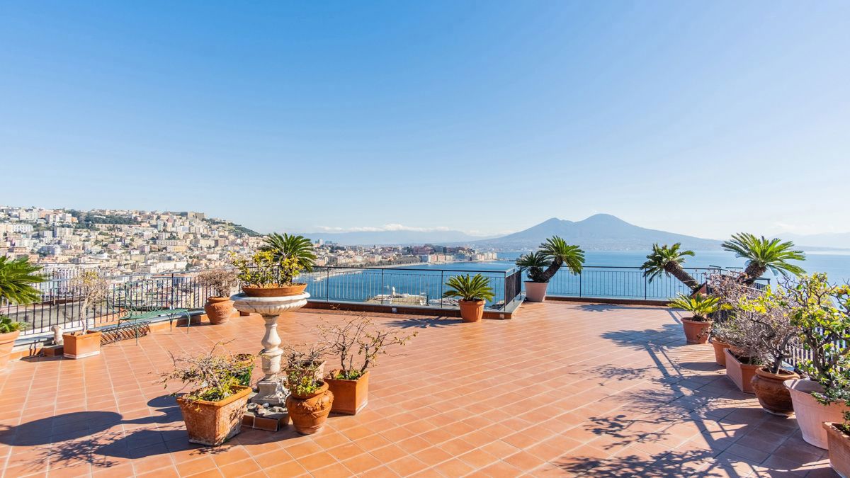 Appartamento in vendita a Napoli, 6 locali, prezzo € 1.850.000 | PortaleAgenzieImmobiliari.it