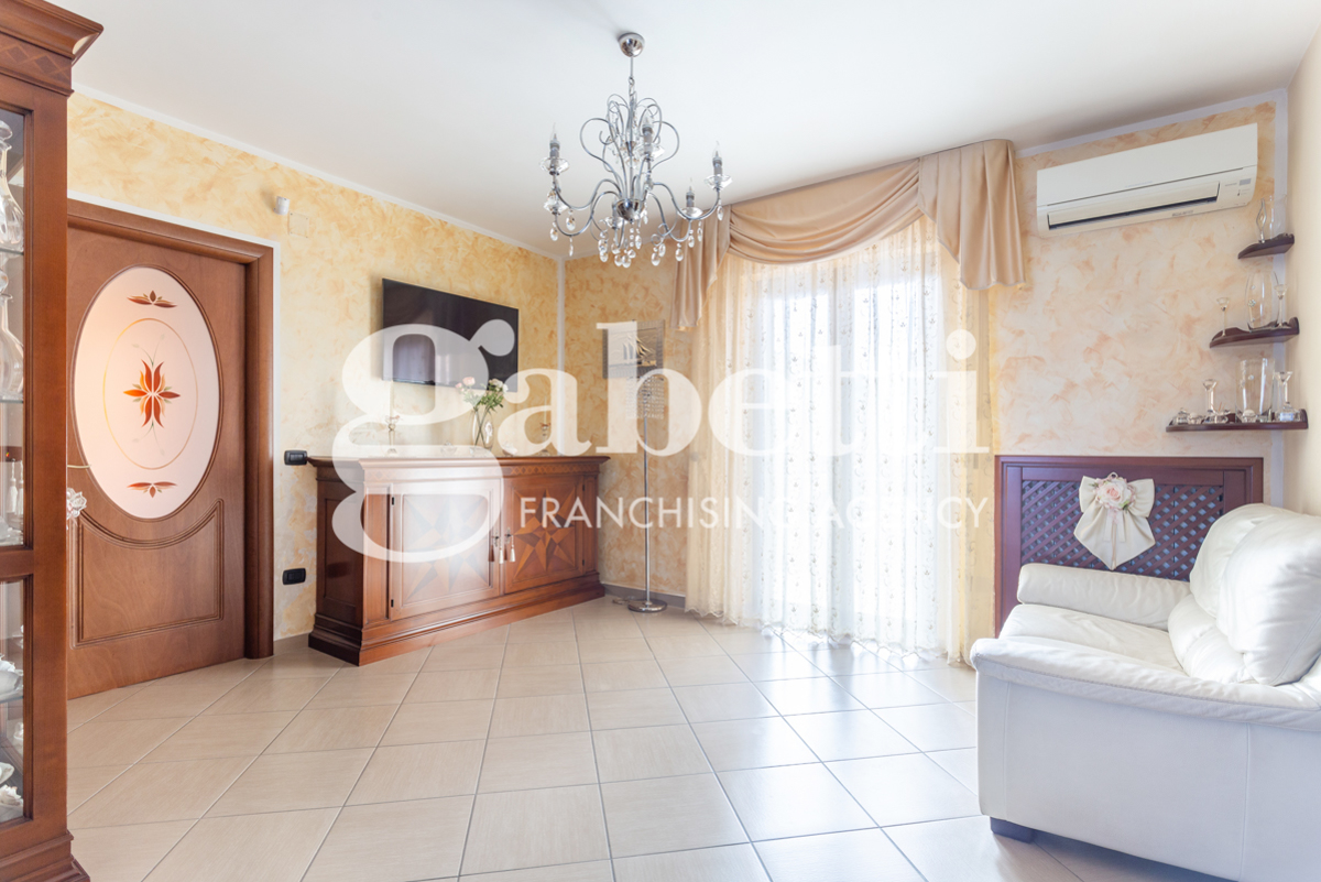 Appartamento in vendita a Mugnano di Napoli, 3 locali, prezzo € 138.000 | CambioCasa.it