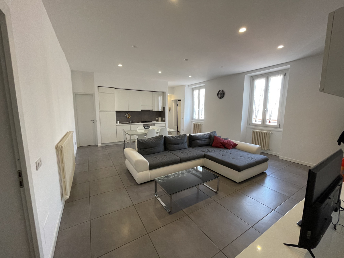 Appartamento in vendita a Luino, 2 locali, prezzo € 167.000 | PortaleAgenzieImmobiliari.it