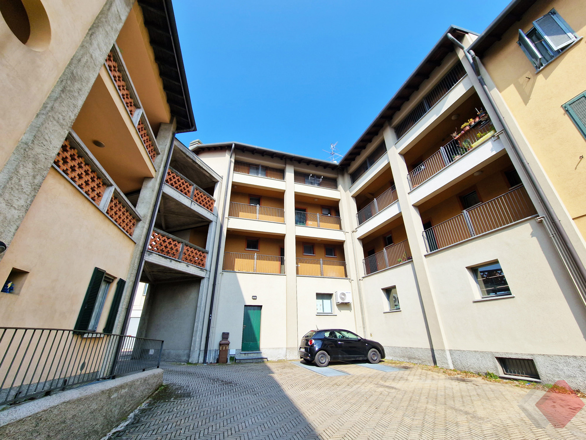 Duplex in vendita a Guanzate, 2 locali, prezzo € 88.000 | PortaleAgenzieImmobiliari.it