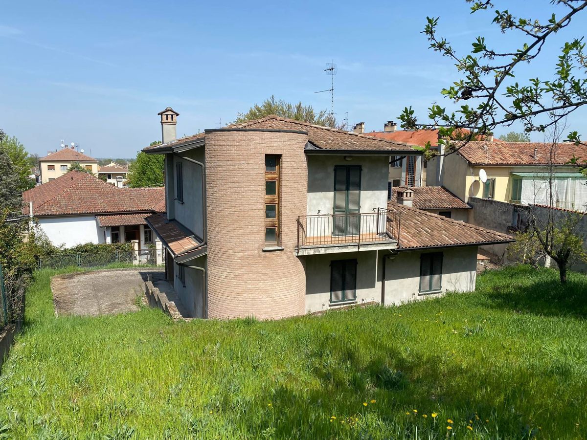 Villa in vendita a Stradella, 5 locali, prezzo € 245.000 | PortaleAgenzieImmobiliari.it