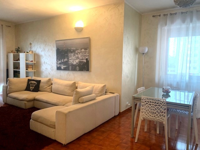 Appartamento in affitto a Beinasco, 4 locali, prezzo € 590 | CambioCasa.it