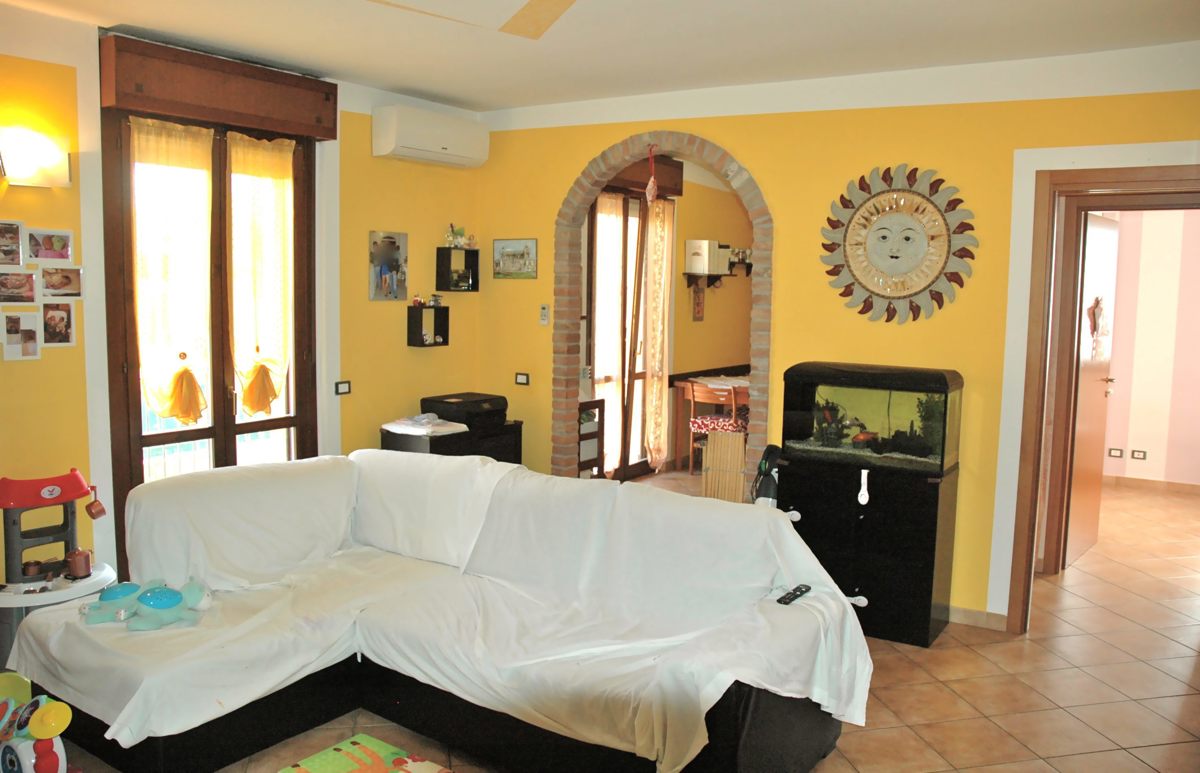 Appartamento in vendita a Vistarino, 3 locali, prezzo € 140.000 | CambioCasa.it