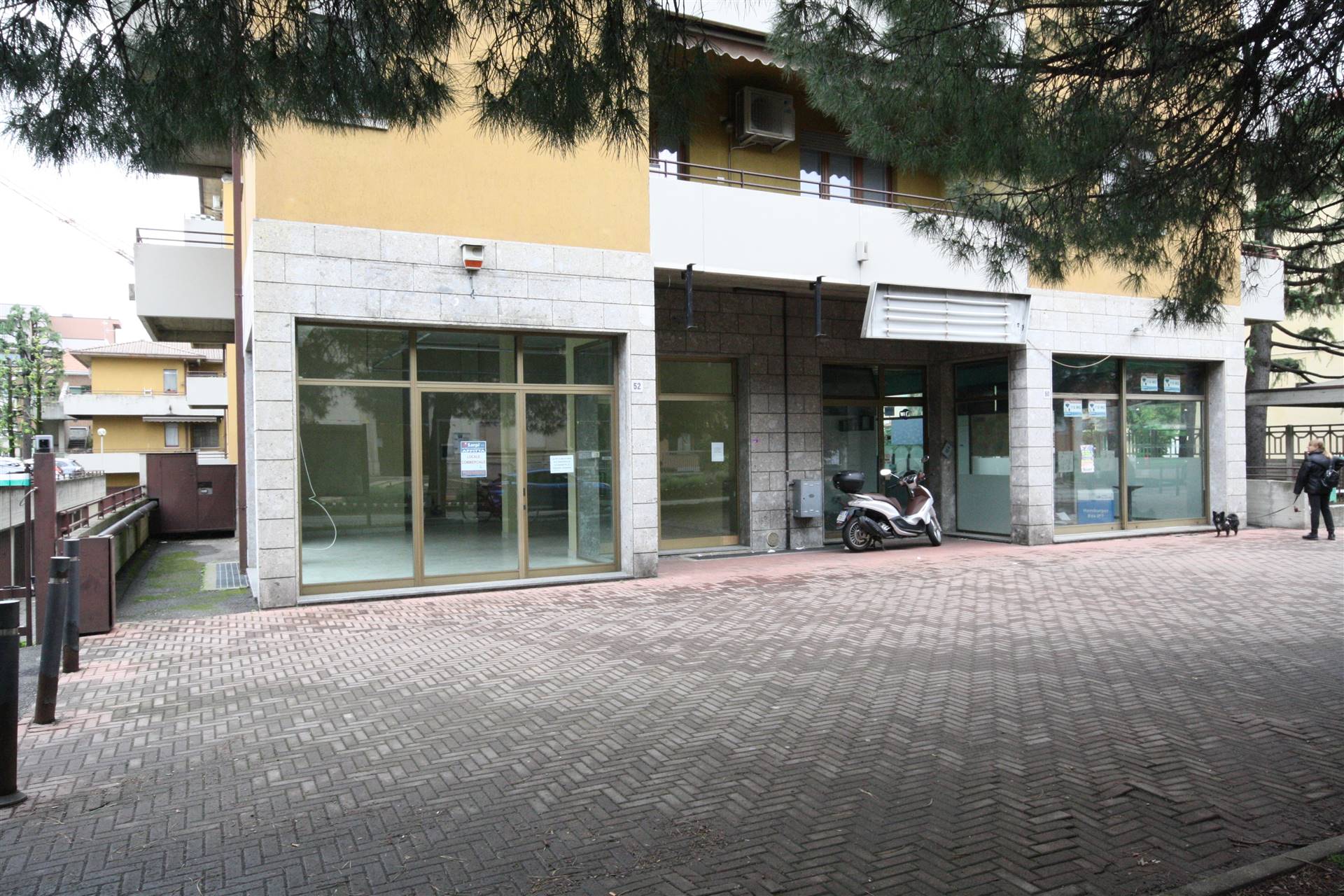 Negozio / Locale in affitto a Paderno Dugnano, 1 locali, zona Località: CASSINA AMATA, prezzo € 1.300 | CambioCasa.it