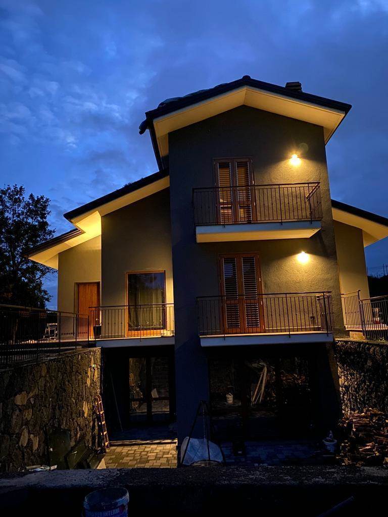 Villa in vendita a Nicolosi, 5 locali, prezzo € 400.000 | PortaleAgenzieImmobiliari.it