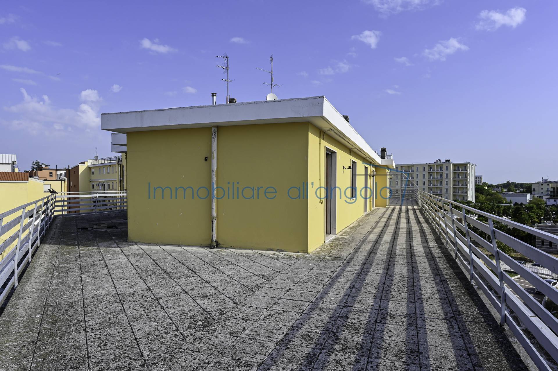 Appartamento in vendita a Abano Terme, 10 locali, prezzo € 810.000 | PortaleAgenzieImmobiliari.it
