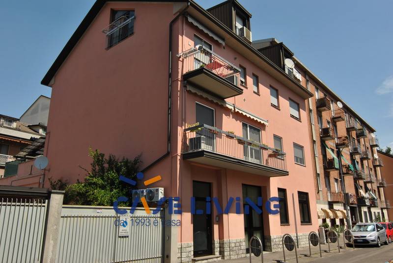 Appartamento in vendita a Cesano Boscone, 4 locali, prezzo € 390.000 | PortaleAgenzieImmobiliari.it