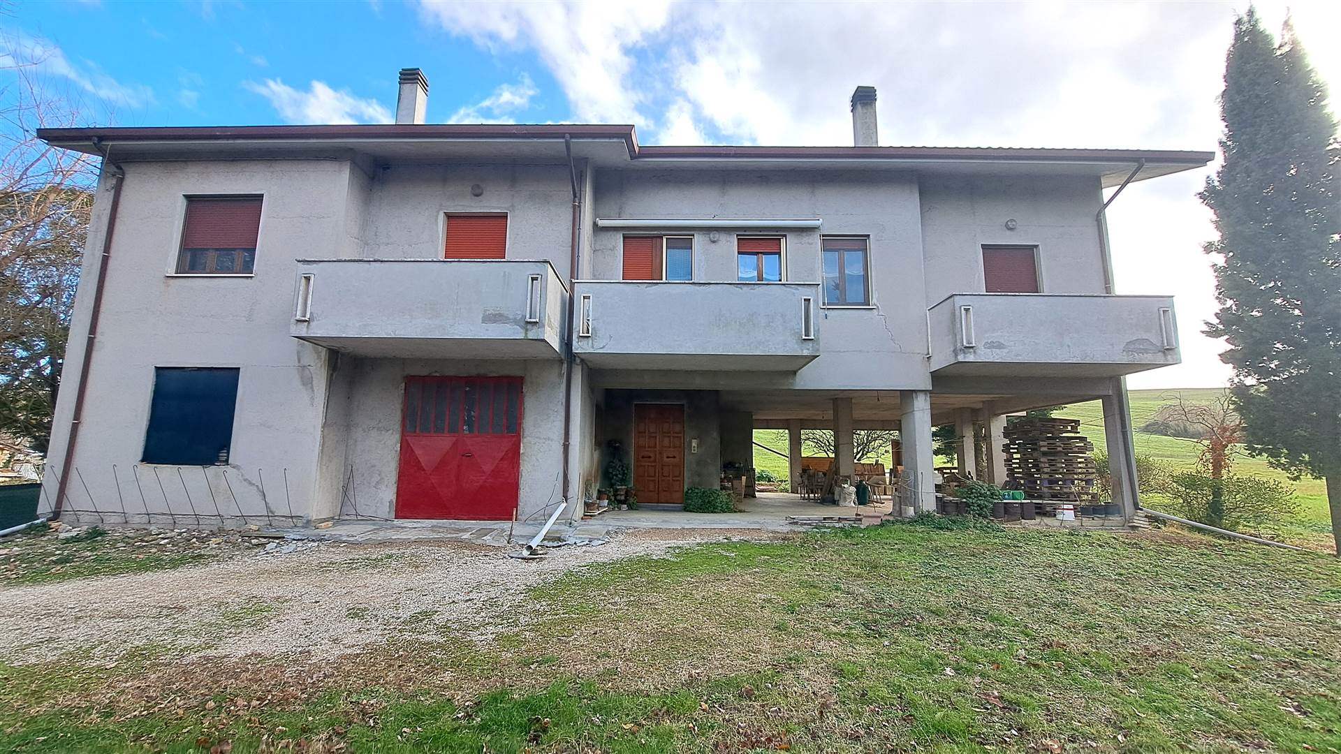 Villa Bifamiliare in vendita a Senigallia, 8 locali, zona no Bruciata, prezzo € 330.000 | PortaleAgenzieImmobiliari.it