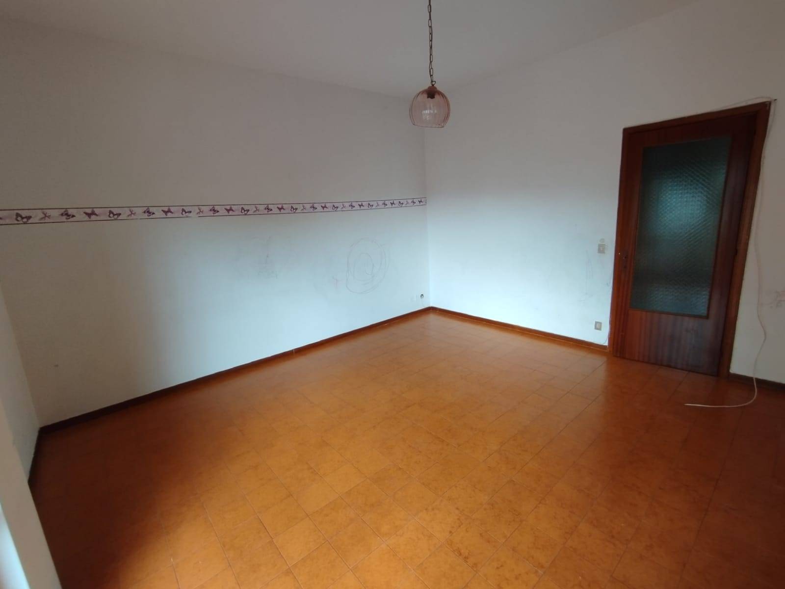 Appartamento in vendita a Castelbellino, 5 locali, zona elbellino Stazione, prezzo € 75.000 | PortaleAgenzieImmobiliari.it
