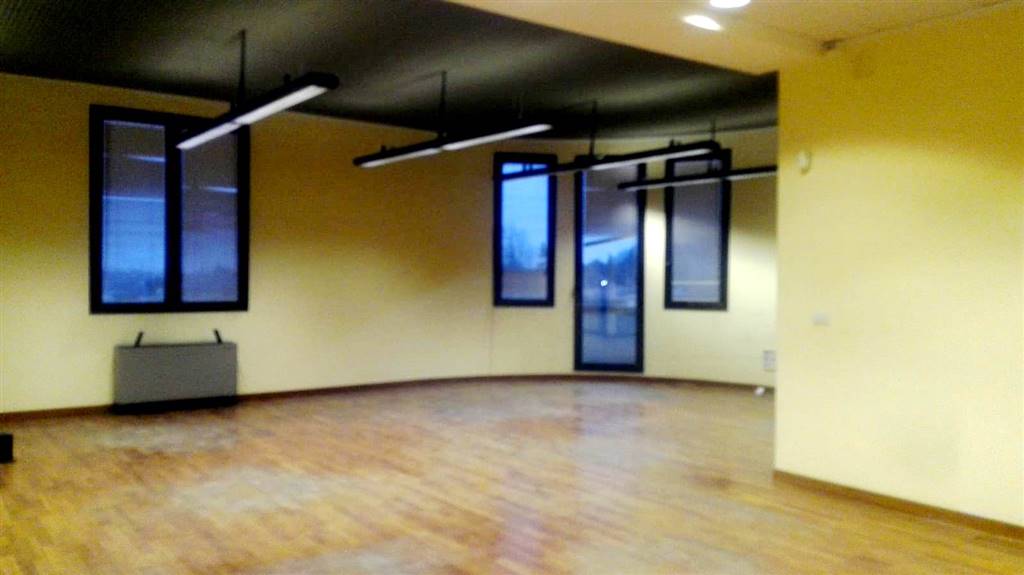 Ufficio / Studio in affitto a Casalecchio di Reno, 2 locali, zona Zona: Meridiana, prezzo € 3.750 | CambioCasa.it
