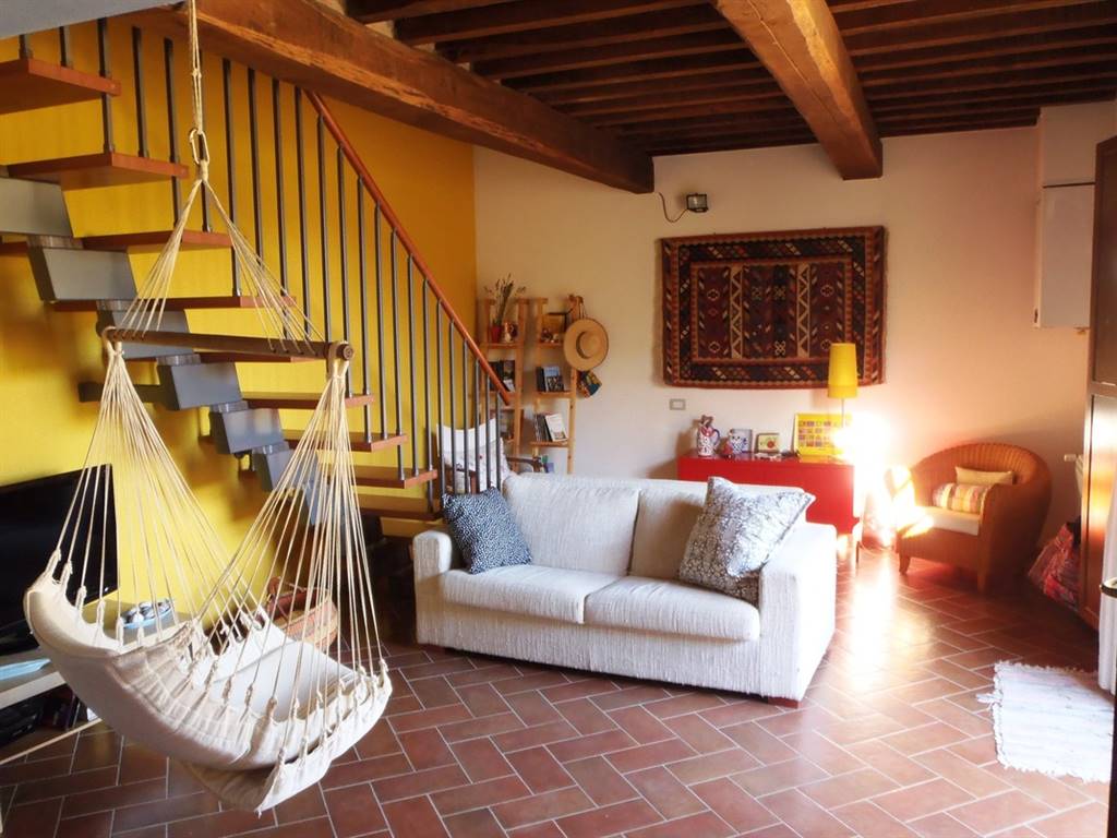 Appartamento in vendita a Monterotondo Marittimo, 3 locali, zona Zona: Frassine, prezzo € 128.000 | CambioCasa.it