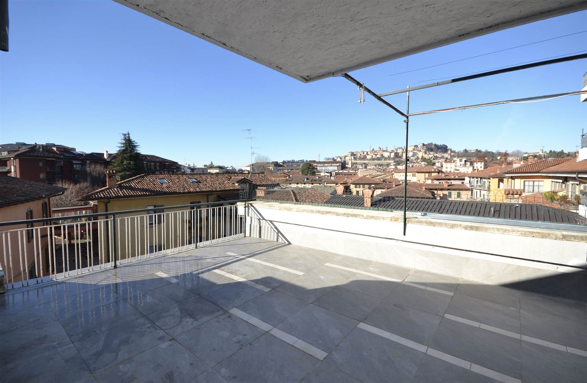 Appartamento in affitto a Bergamo, 3 locali, zona rale, prezzo € 1.550 | PortaleAgenzieImmobiliari.it