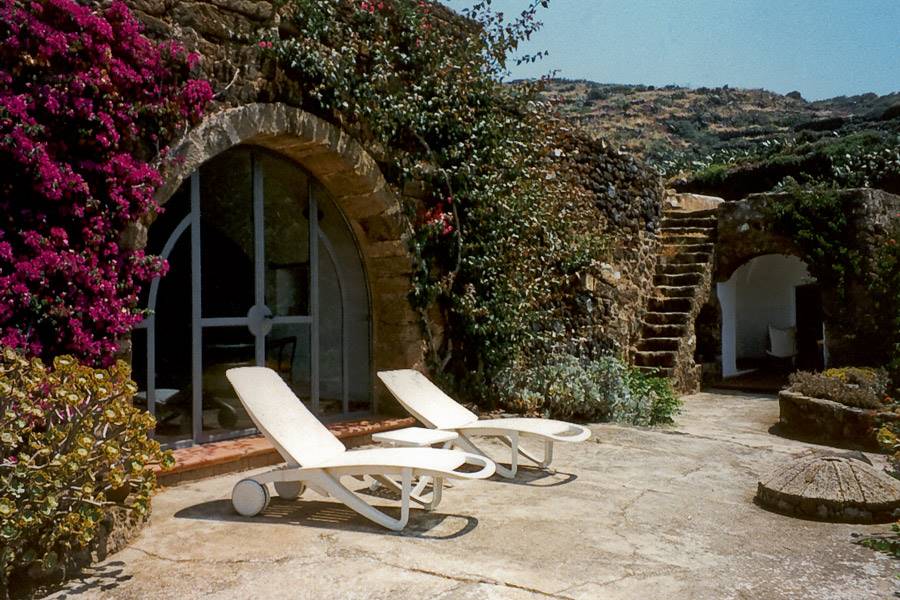 Soluzione Indipendente in vendita a Pantelleria, 11 locali, zona Località: BUKKURAM, prezzo € 1.390.000 | CambioCasa.it