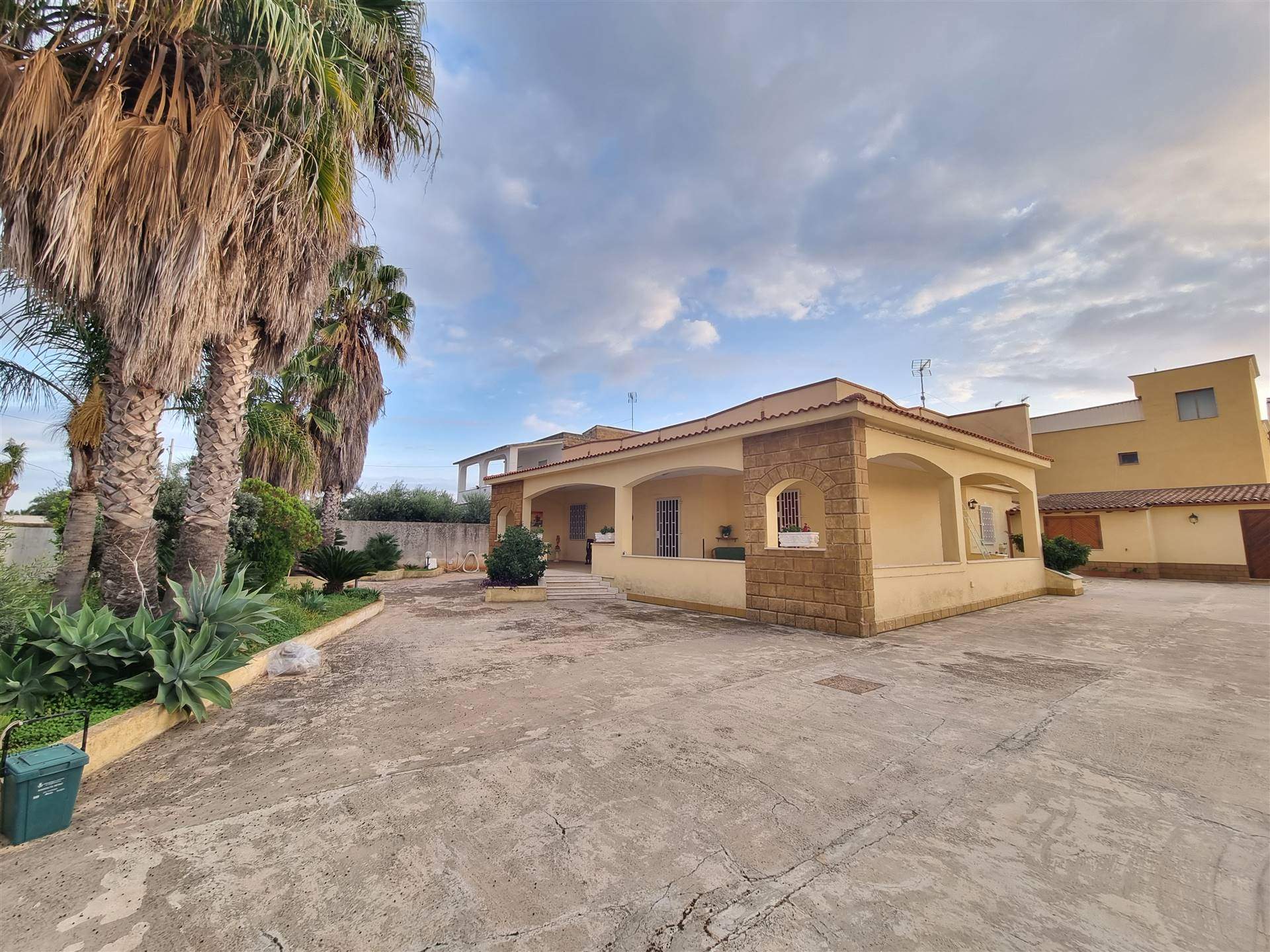 Villa in vendita a Mazara del Vallo, 5 locali, prezzo € 250.000 | PortaleAgenzieImmobiliari.it