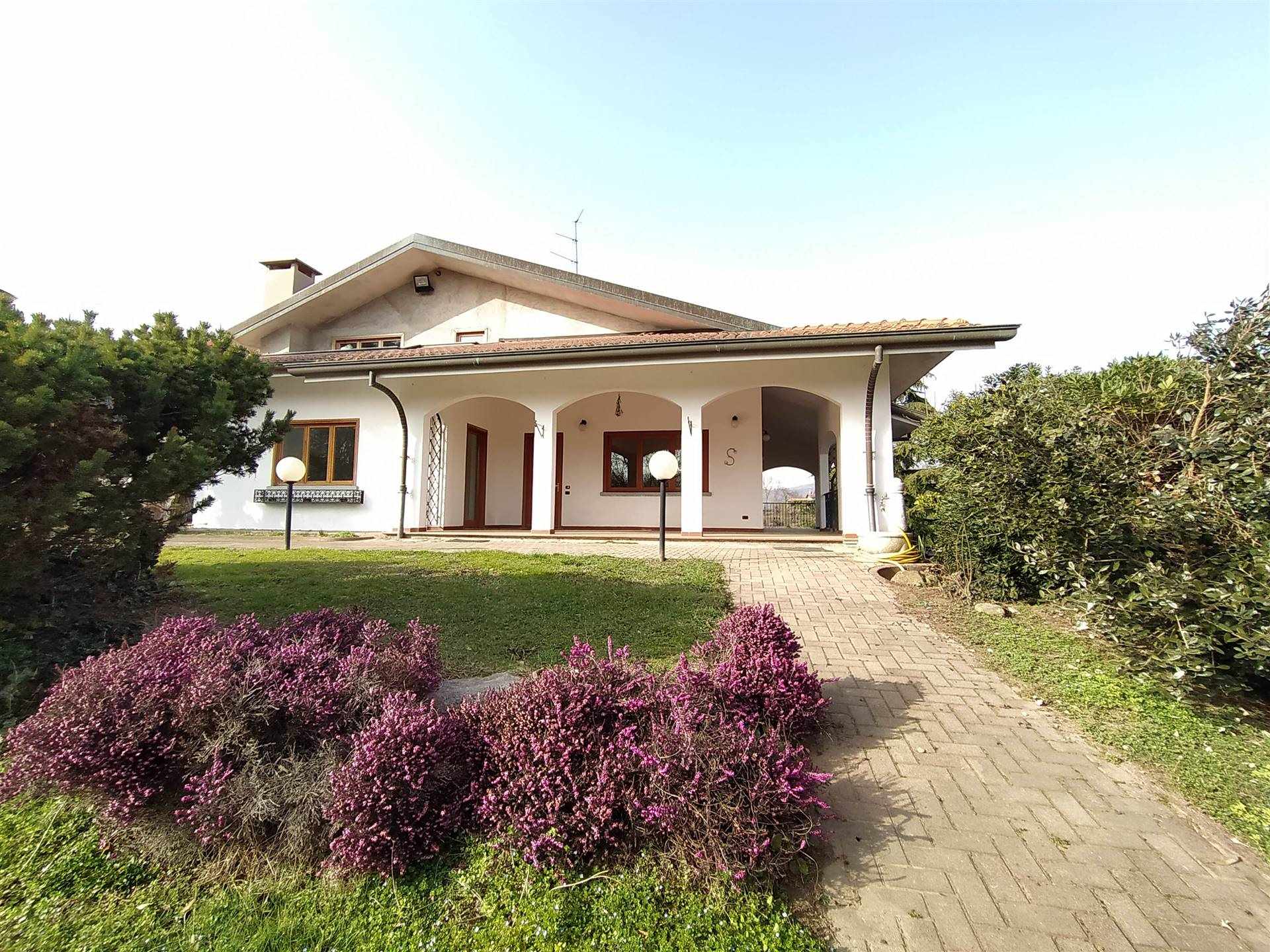 Villa in vendita a Invorio, 4 locali, zona Località: MESCIA, prezzo € 420.000 | PortaleAgenzieImmobiliari.it