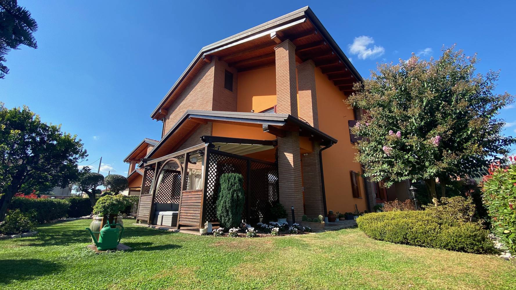 Villa in vendita a Sotto il Monte Giovanni XXIII, 5 locali, prezzo € 450.000 | CambioCasa.it
