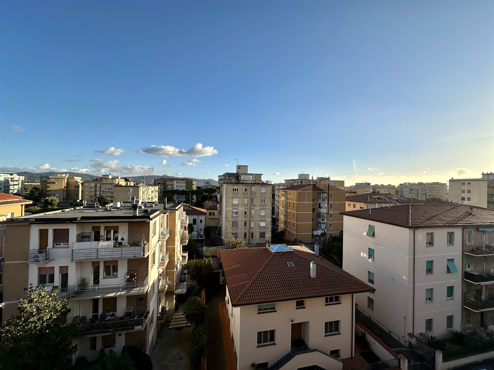 Appartamento in vendita a Livorno, 6 locali, zona Località: FABBRICOTTI, prezzo € 210.000 | PortaleAgenzieImmobiliari.it