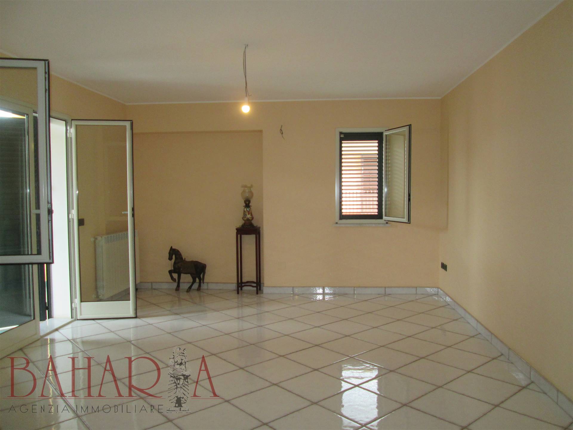 Appartamento in vendita a Santa Flavia, 5 locali, prezzo € 199.000 | PortaleAgenzieImmobiliari.it