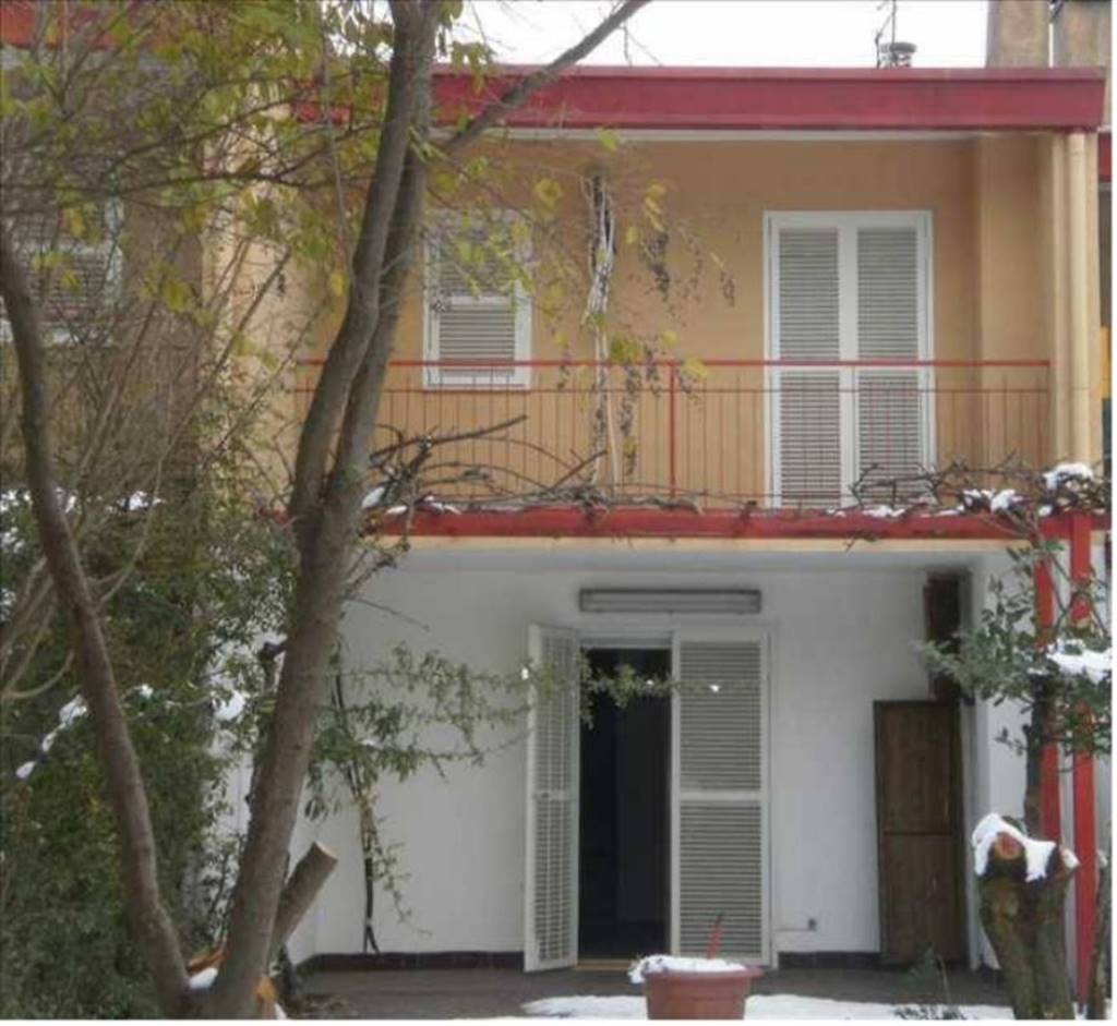 Villa in vendita a Pessano con Bornago