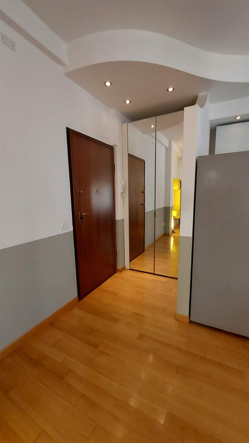 Appartamento in affitto a Milano, 3 locali, zona P.ta Genova, Romolo, Solari, Savona, Tortona, prezzo € 1.900 | PortaleAgenzieImmobiliari.it