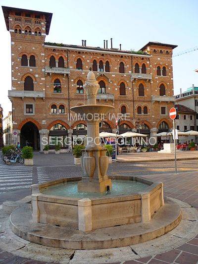 Negozio / Locale in vendita a Treviso, 2 locali, zona Zona: Centro storico, prezzo € 290.000 | CambioCasa.it